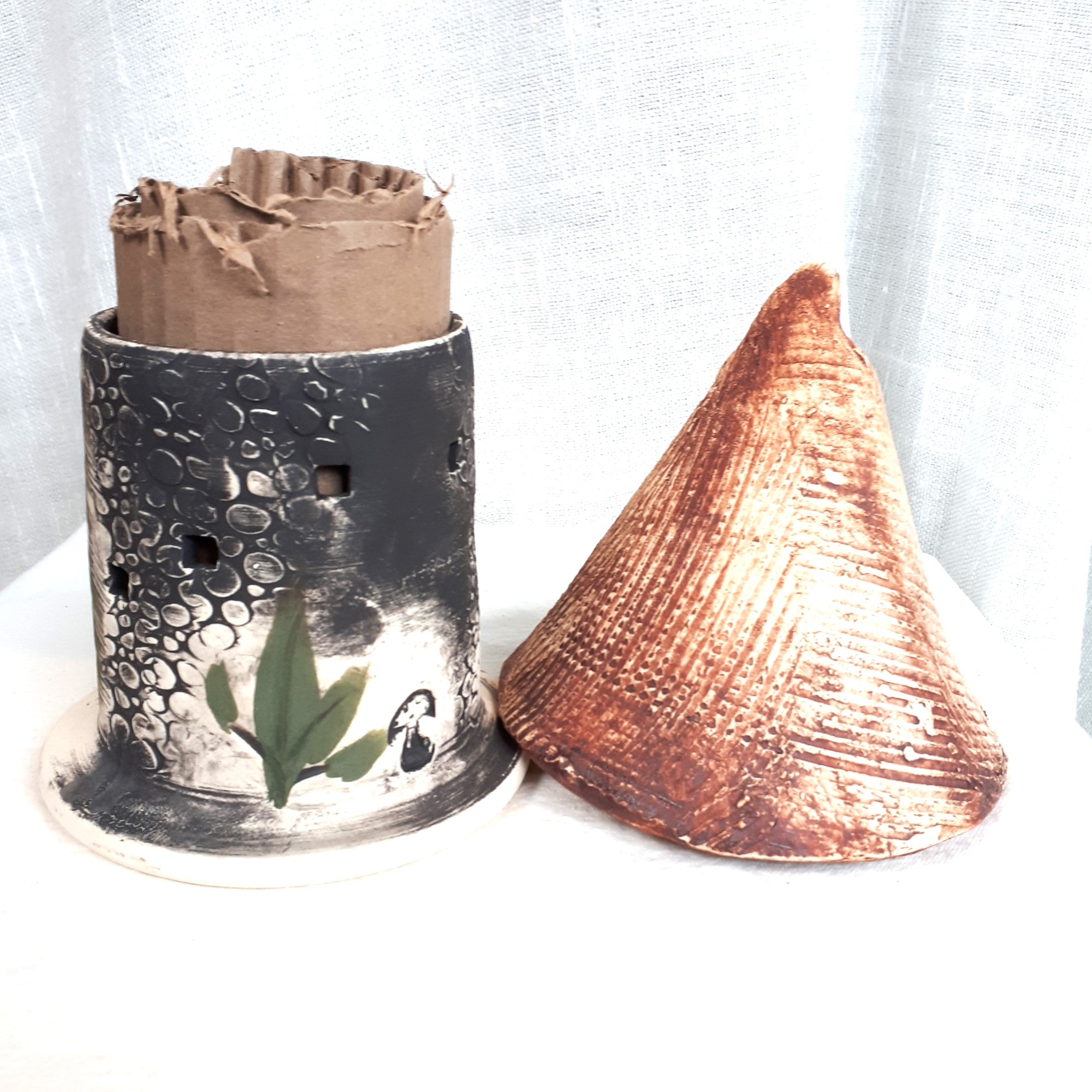 Amaranth Stoneware - Ladybug Castle