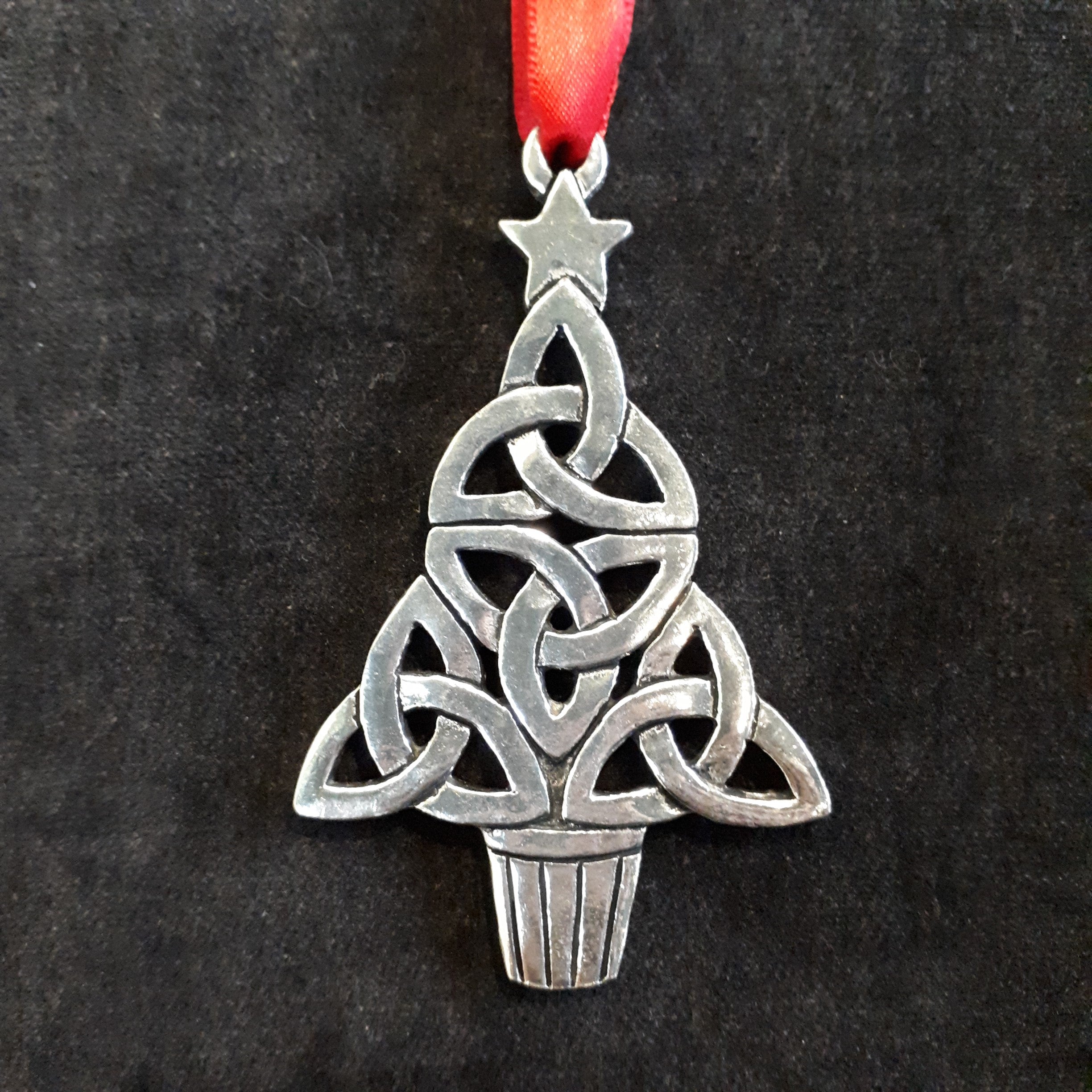 Basic Spirit - Pewter Boxed Ornaments