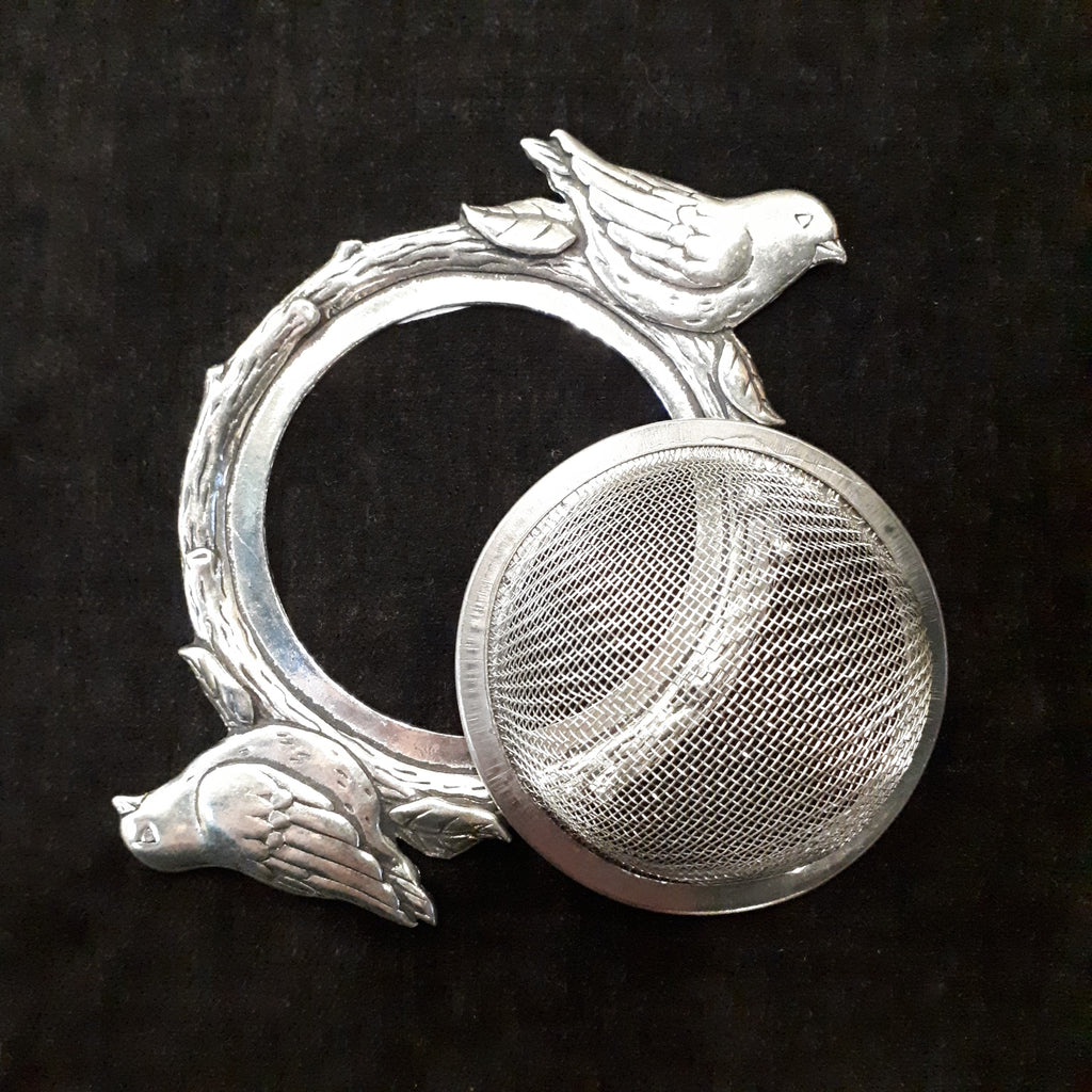 Basic Spirit - Pewter Tea Strainers