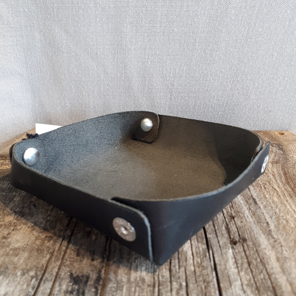 Leather Traveler's Tray by Hammerthreads