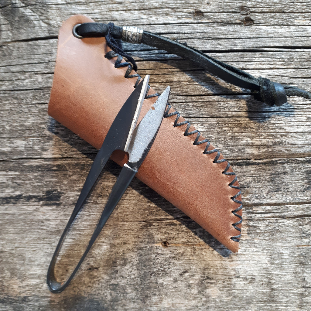Sheathed Scissors Leather Scissor Sheath by Hammerthreads – Annapolis Royal Historic Gardens