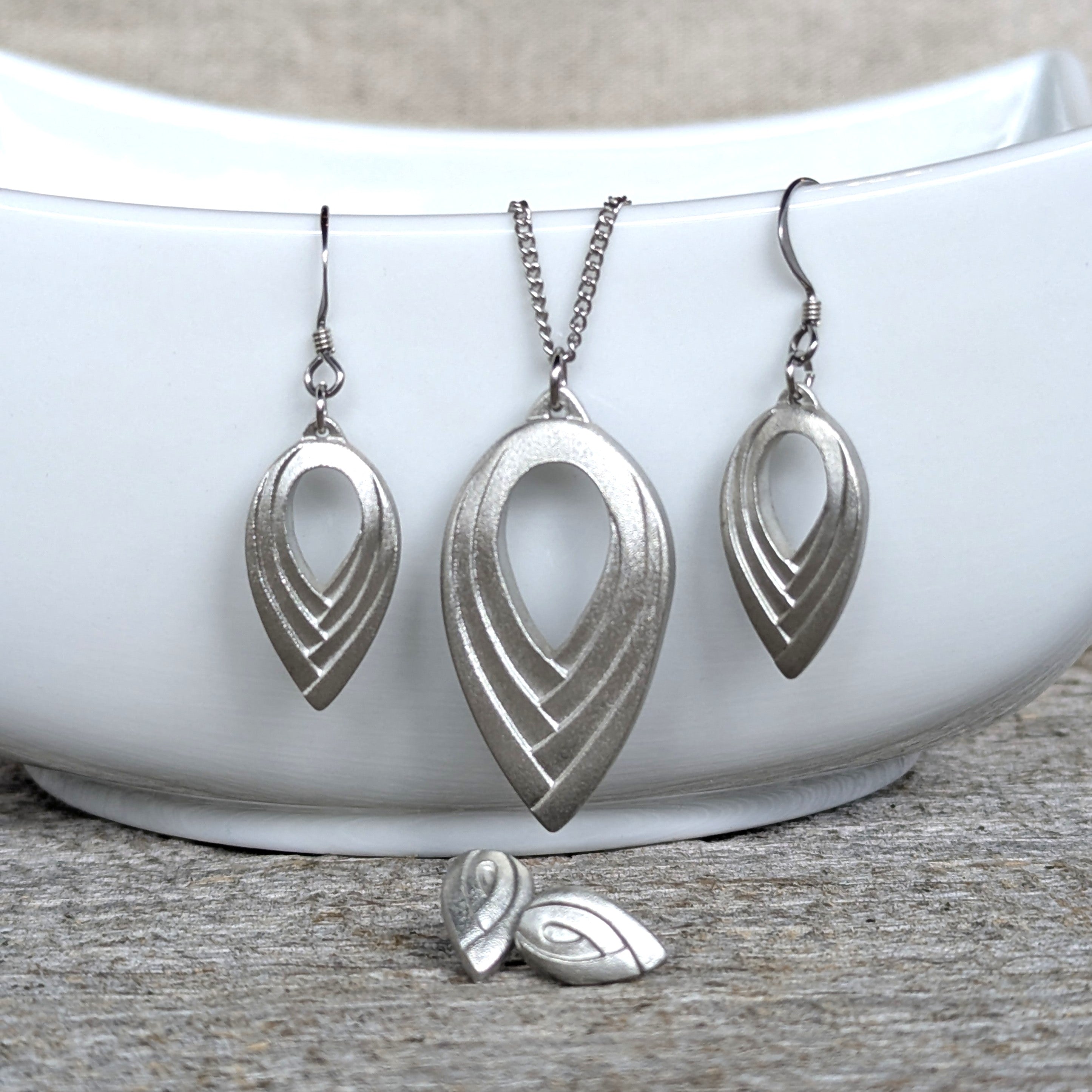 Amos Pewter Jewellery - Versailles